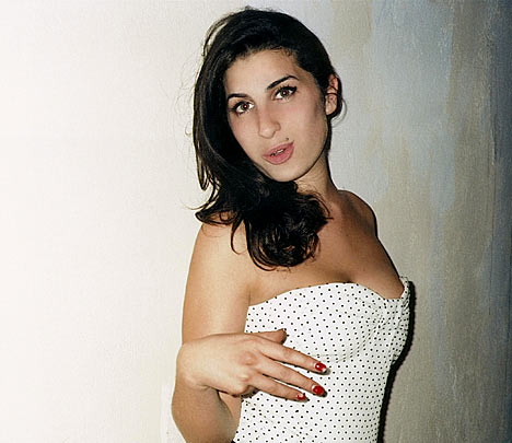 amy2003DM2208_468x405.jpg