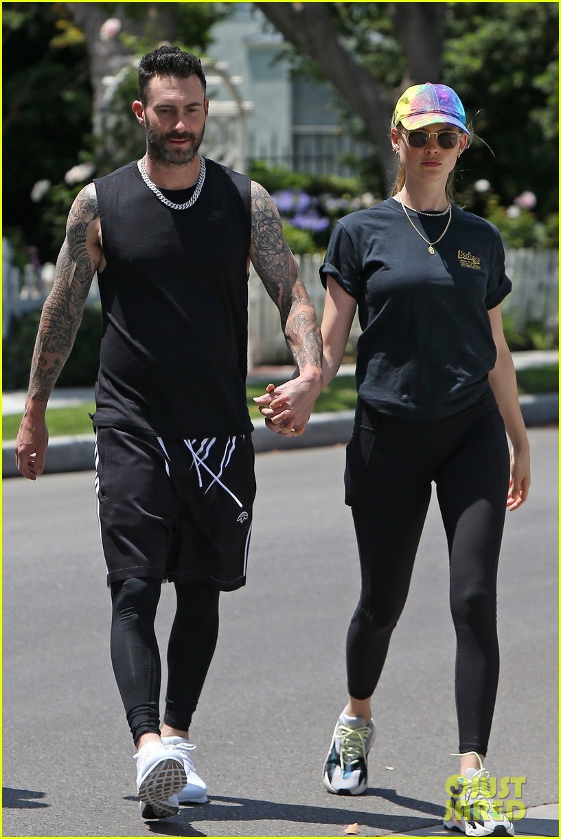 adam-levine-behati-prinsloo-kick-off-their-sunday-workout-01.jpg