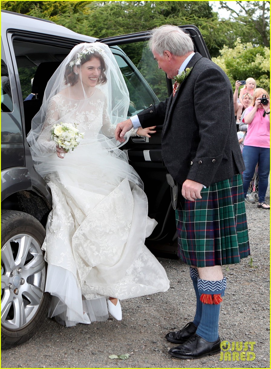 kit-harington-rose-leslie-wedding-photos-18.jpg