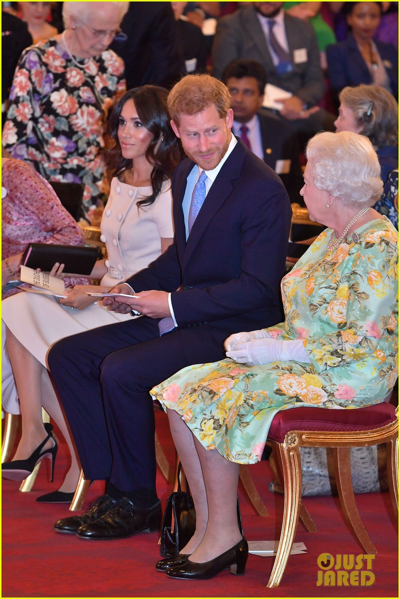 meghan-markle-prince-harry-young-leaders-awards-04.jpg