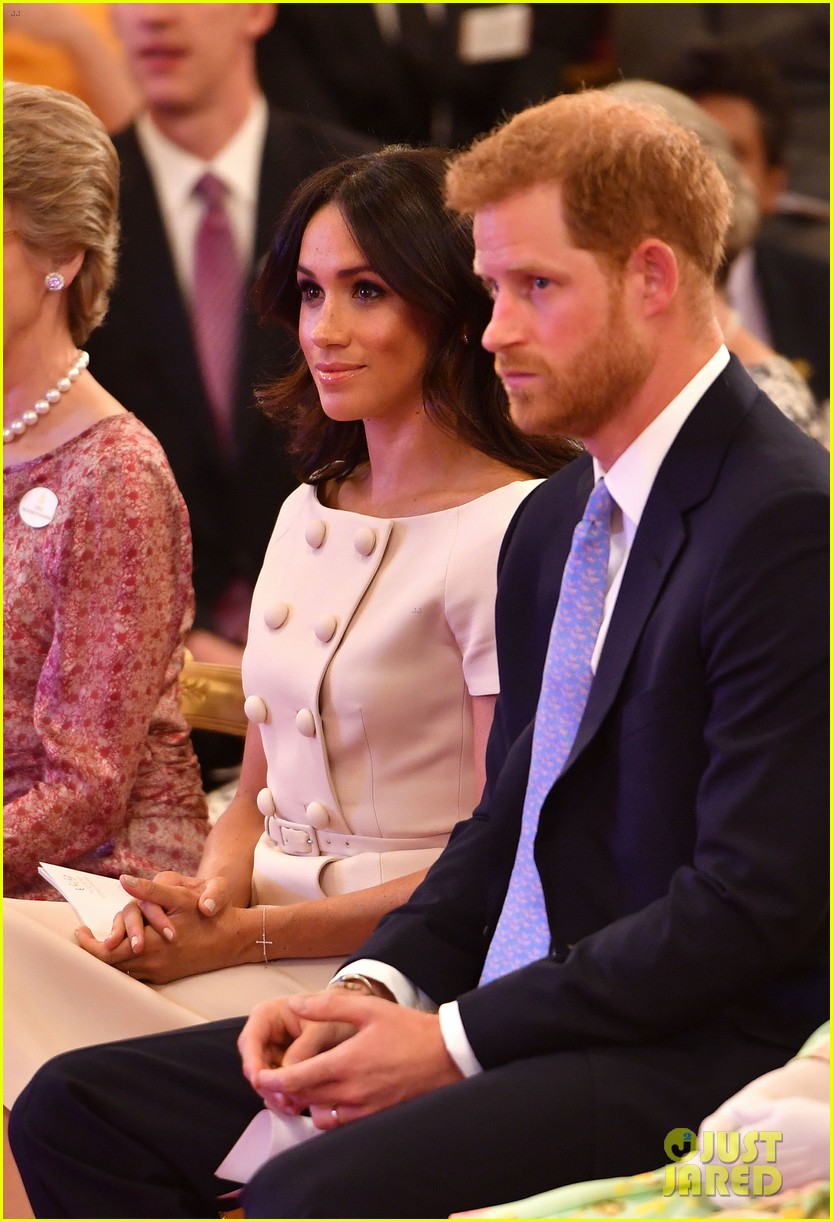 meghan-markle-prince-harry-young-leaders-awards-07.jpg