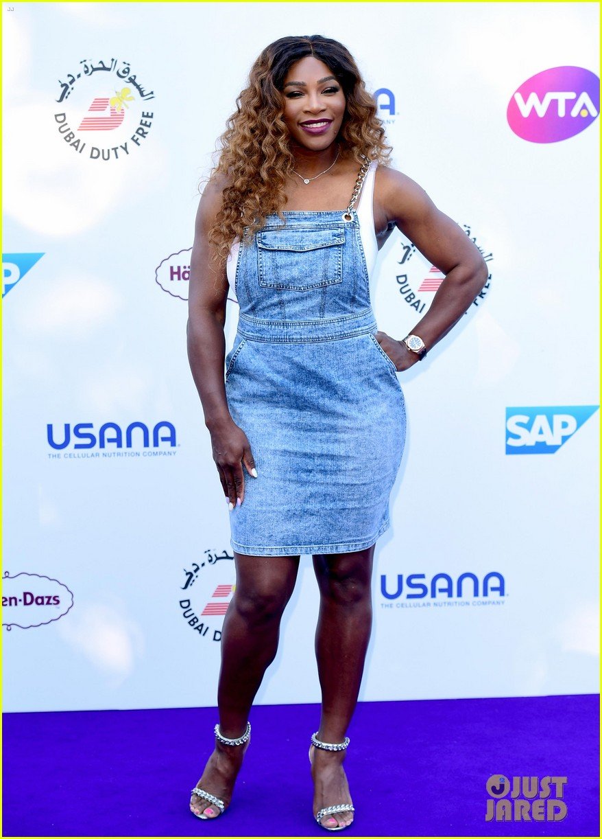 serena-williams-stops-by-womens-tennis-association-event-in-london-01.jpg