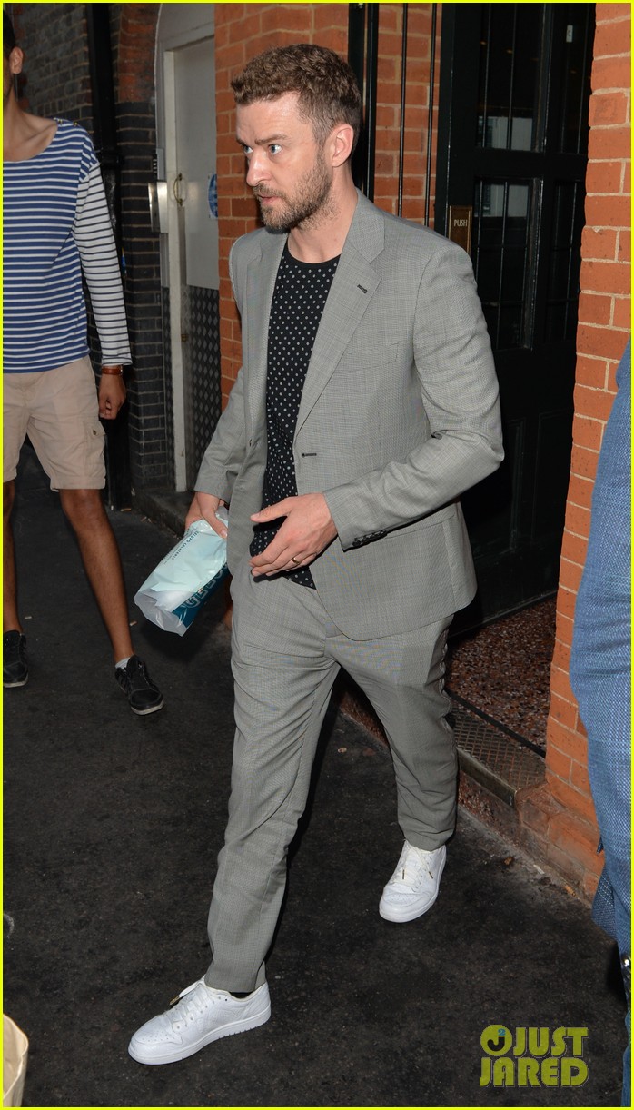 jessica-biel-justin-timberlake-step-out-for-date-night-in-nyc-08.jpg