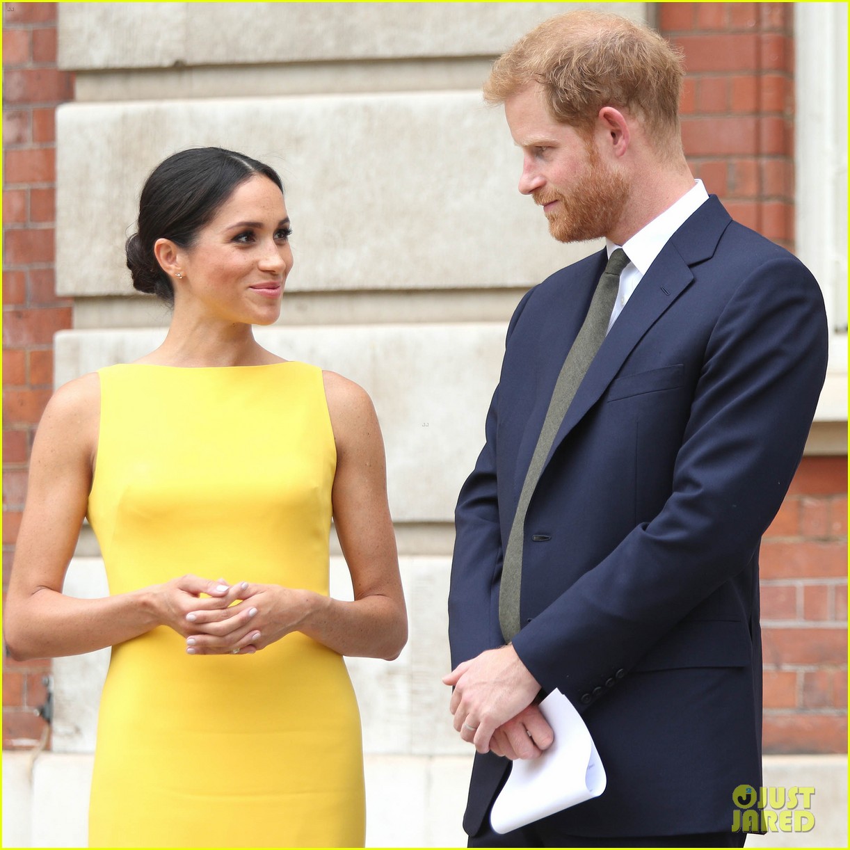 meghan-markle-prince-harry-commonwealth-youth-reception-04.jpg