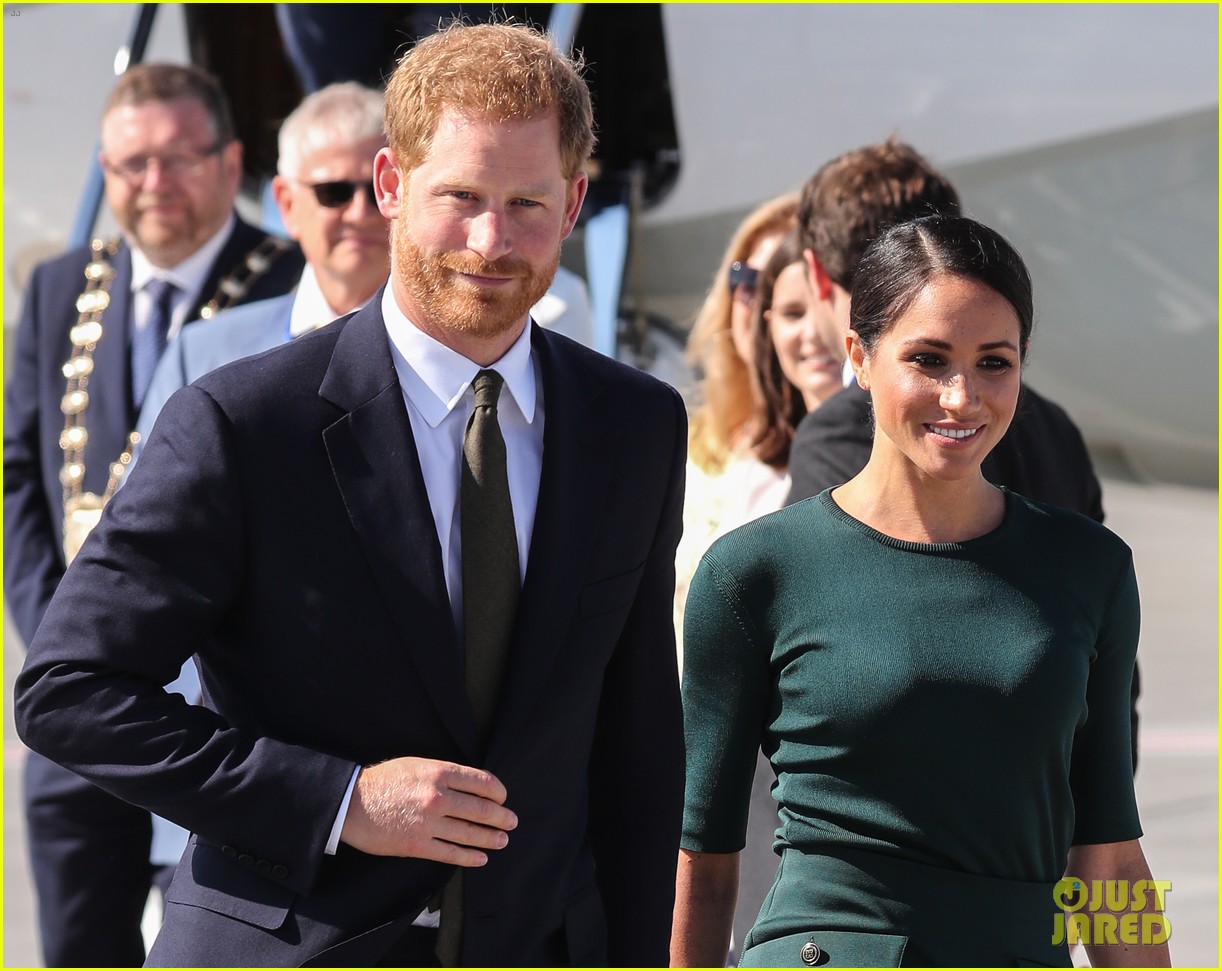 meghan-markle-prince-harry-arrive-in-dublin-23.jpg