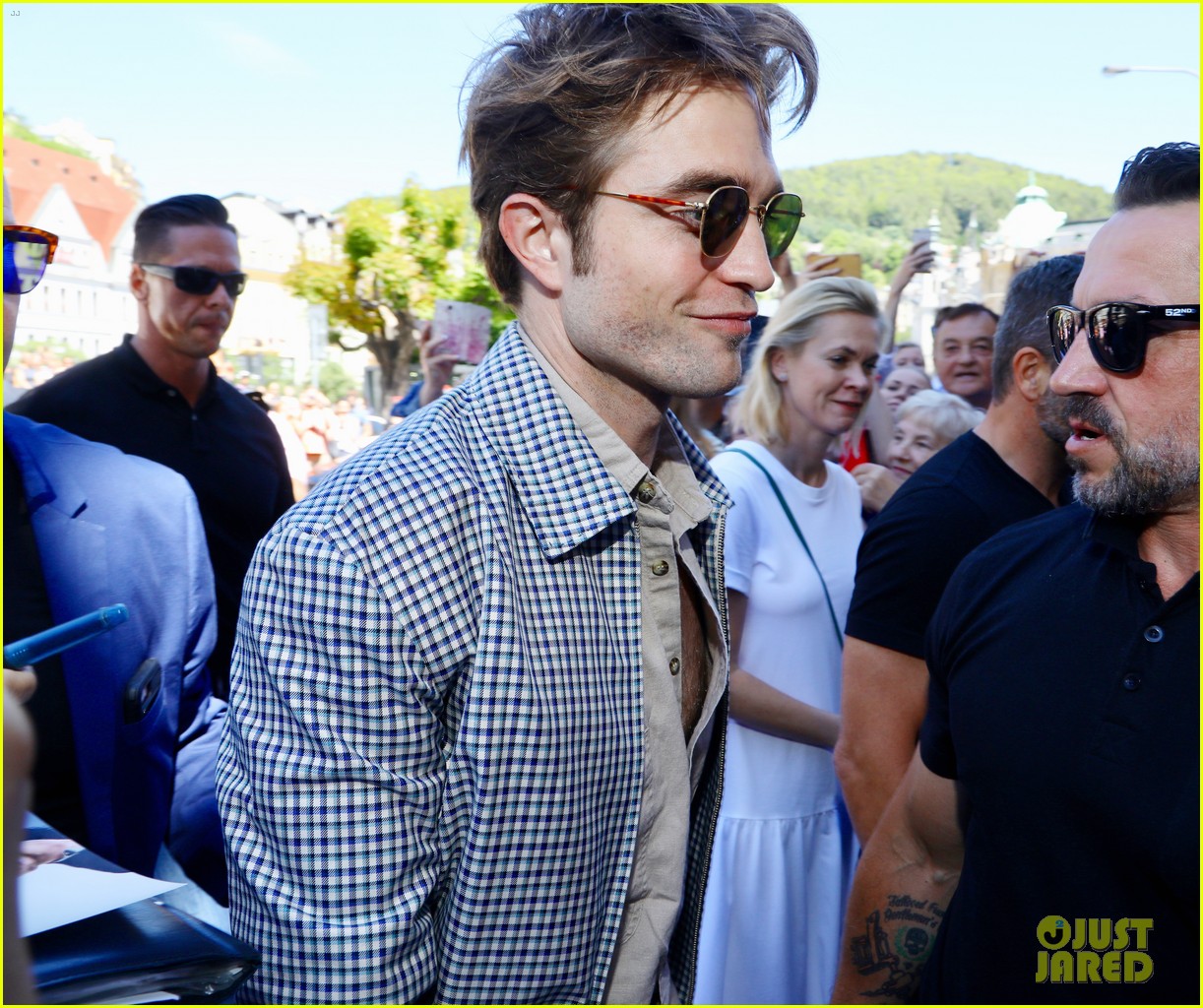 robert-pattinson-karlovy-vary-film-festival-03.jpg