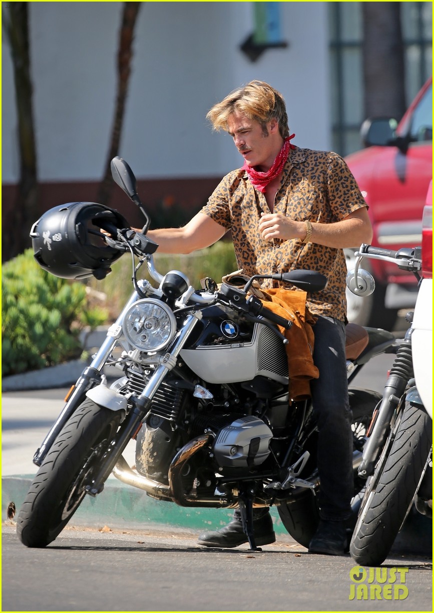 chris-pine-motorcycle-riding-with-patrick-j-adams-17.jpg