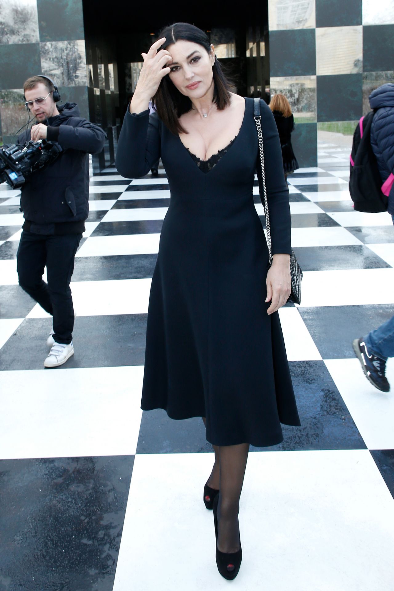 monica-bellucci-christian-dior-fashion-show-in-paris-01-22-2018-2.jpg