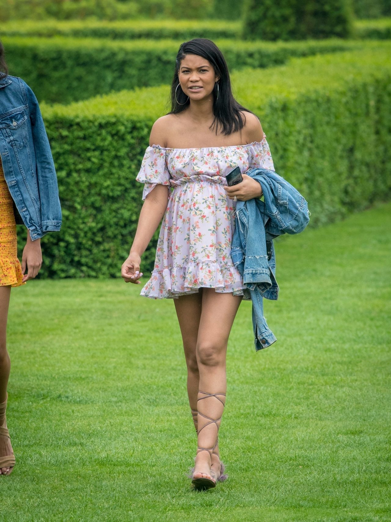 chanel-iman-and-nickayla-rivera-at-a-country-estate-near-windsor-05-30-2018-6.jpg