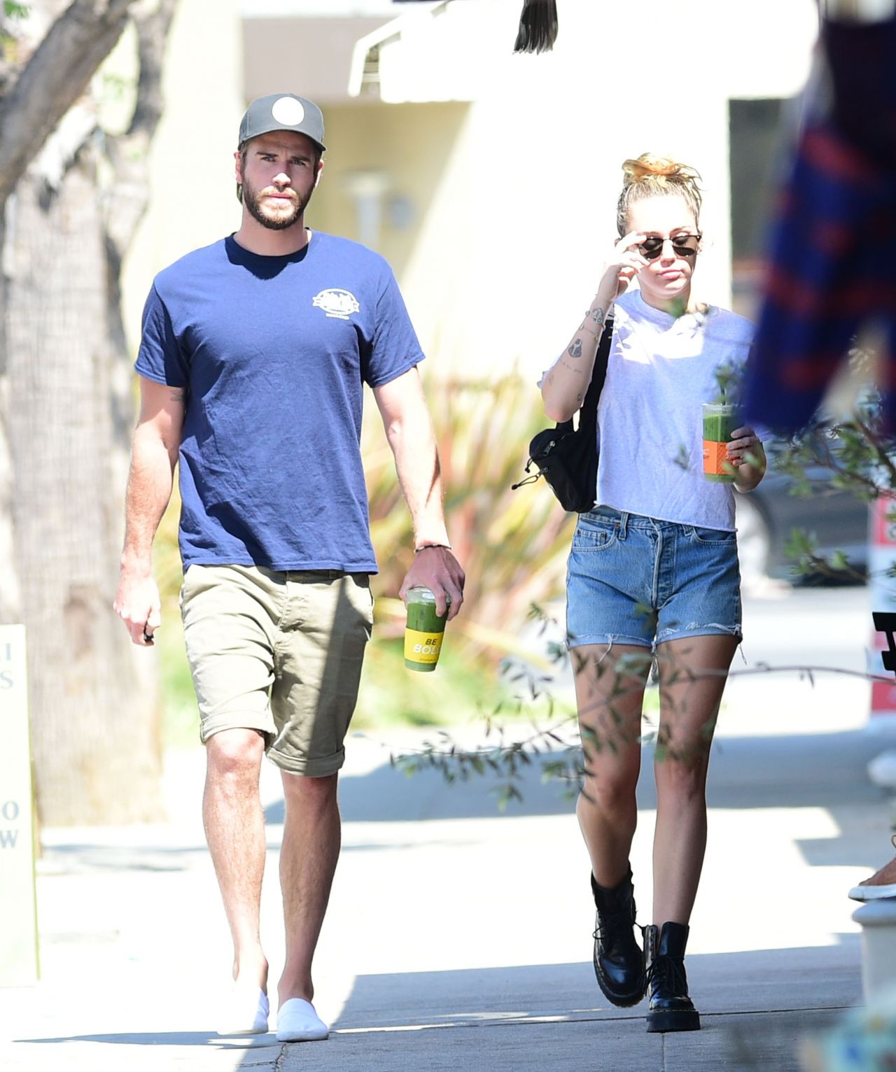 miley-cyrus-and-liam-hemsworth-at-alfred-s-in-studio-city-06-20-2018-3.jpg