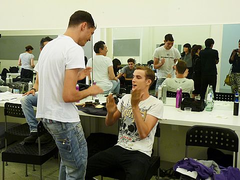 prada_backstage_mens_ss2011v.jpg