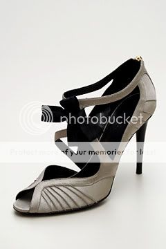 Gucci_Taupe_Leather_Open_Toe_Sandal_with_Pink_Tuck_and_Bow_Detail.jpg