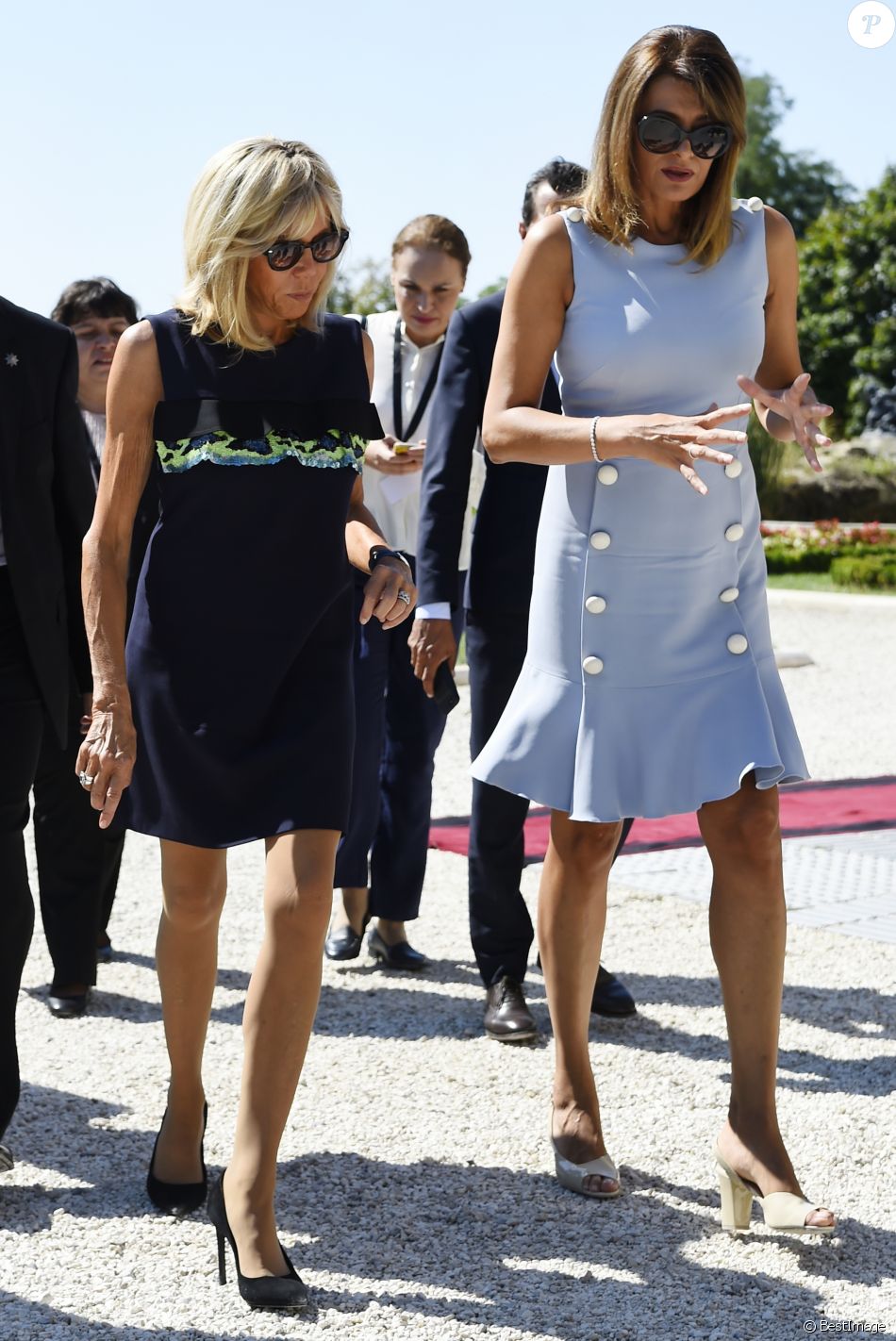 3498901-brigitte-macron-et-desislava-radeva-la-f-950x0-3.jpg