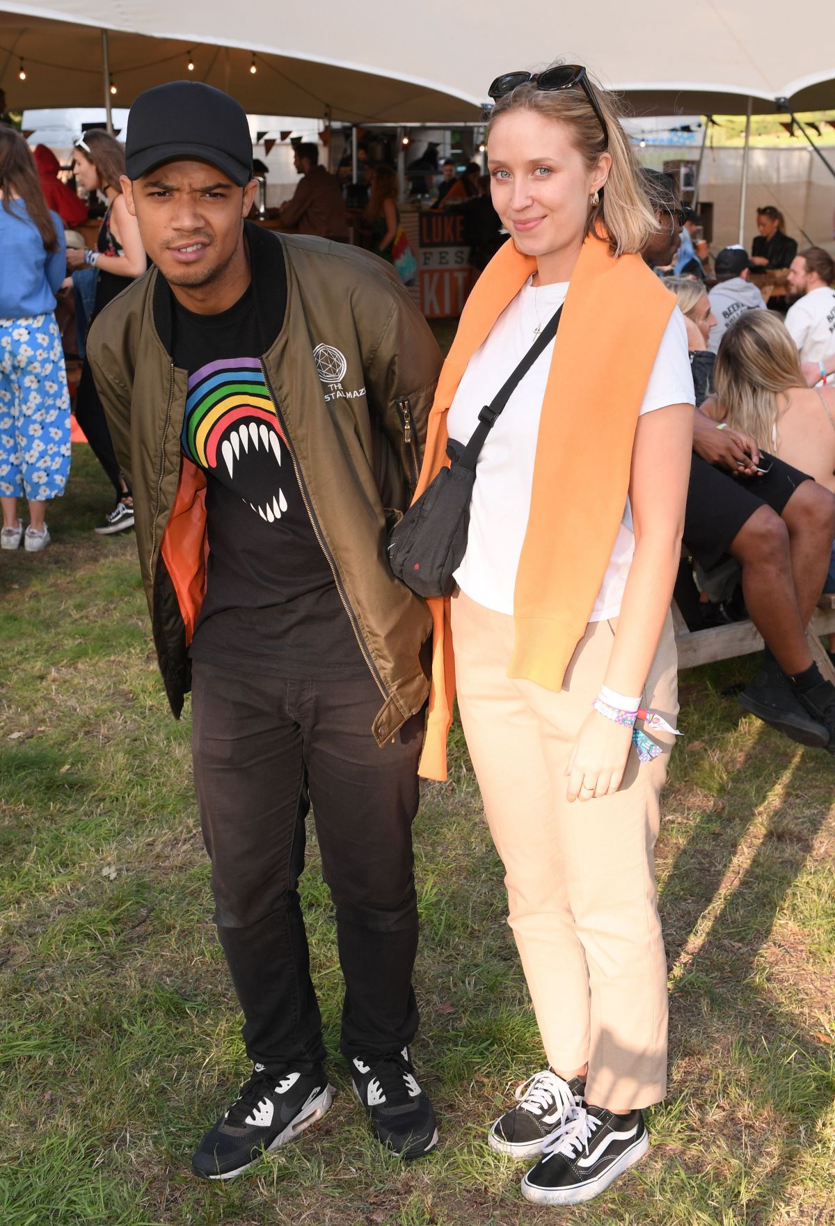 lily-loveless-at-v-festival-in-chelmsford-08-20-2017_2.jpg