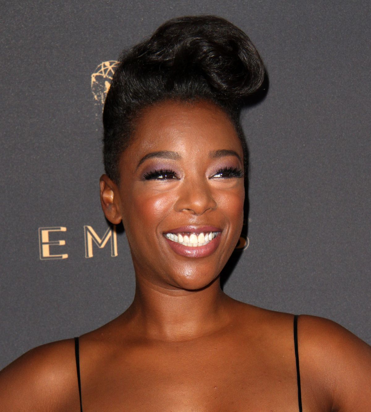 samira-wiley-at-television-academy-69th-emmy-performer-nominees-cocktail-reception-in-beverly-hills-09-15-2017_2.jpg