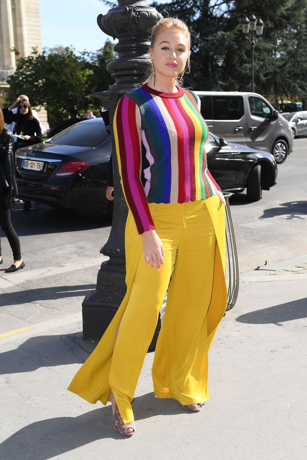 iskra-lawrence-arrives-at-elie-saab-show-at-paris-fashion-week-09-29-2018-1.jpg