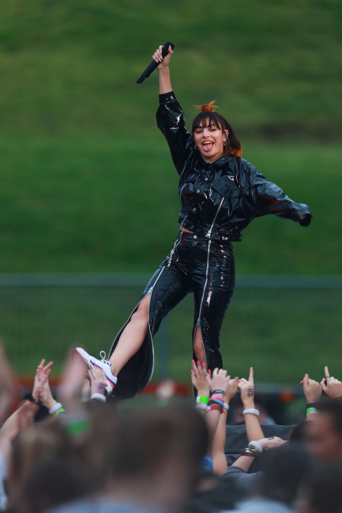 charli-xcx-performs-at-reputation-stadium-tour-in-auckland-11-09-2018-2.jpg