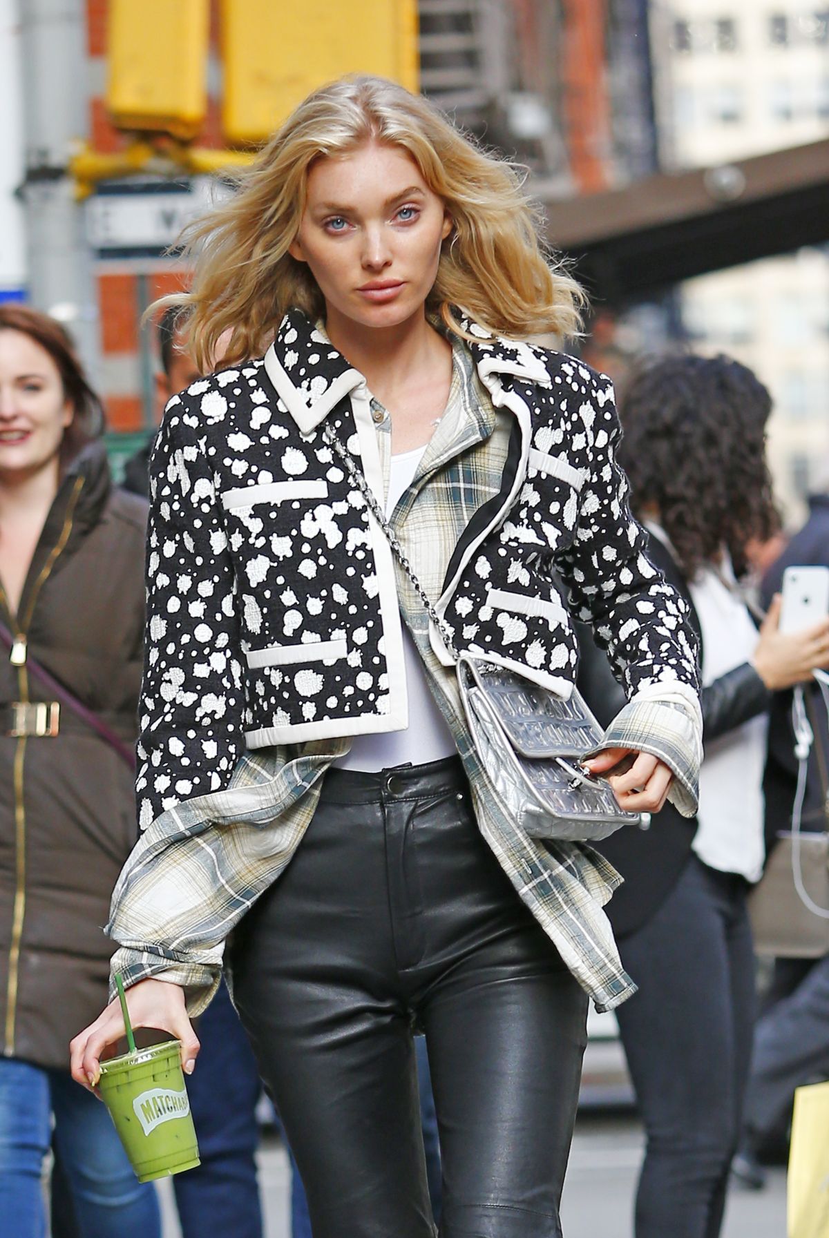 elsa-hosk-out-in-new-york-11-20-2018-4.jpg