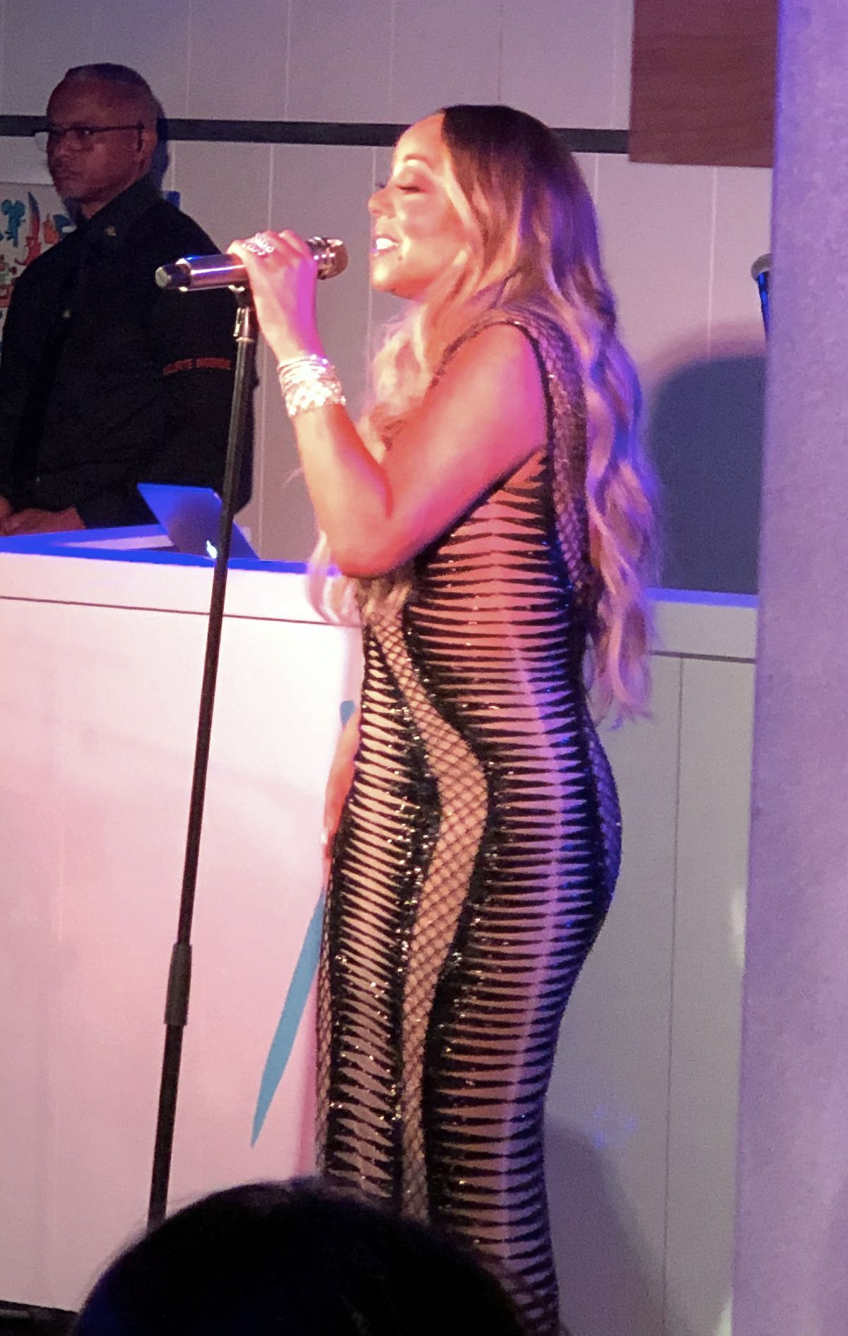 mariah-carey-performs-at-new-year-s-eve-party-at-nikki-beach-in-saint-barthelemy-12-31-2018-2.jpg